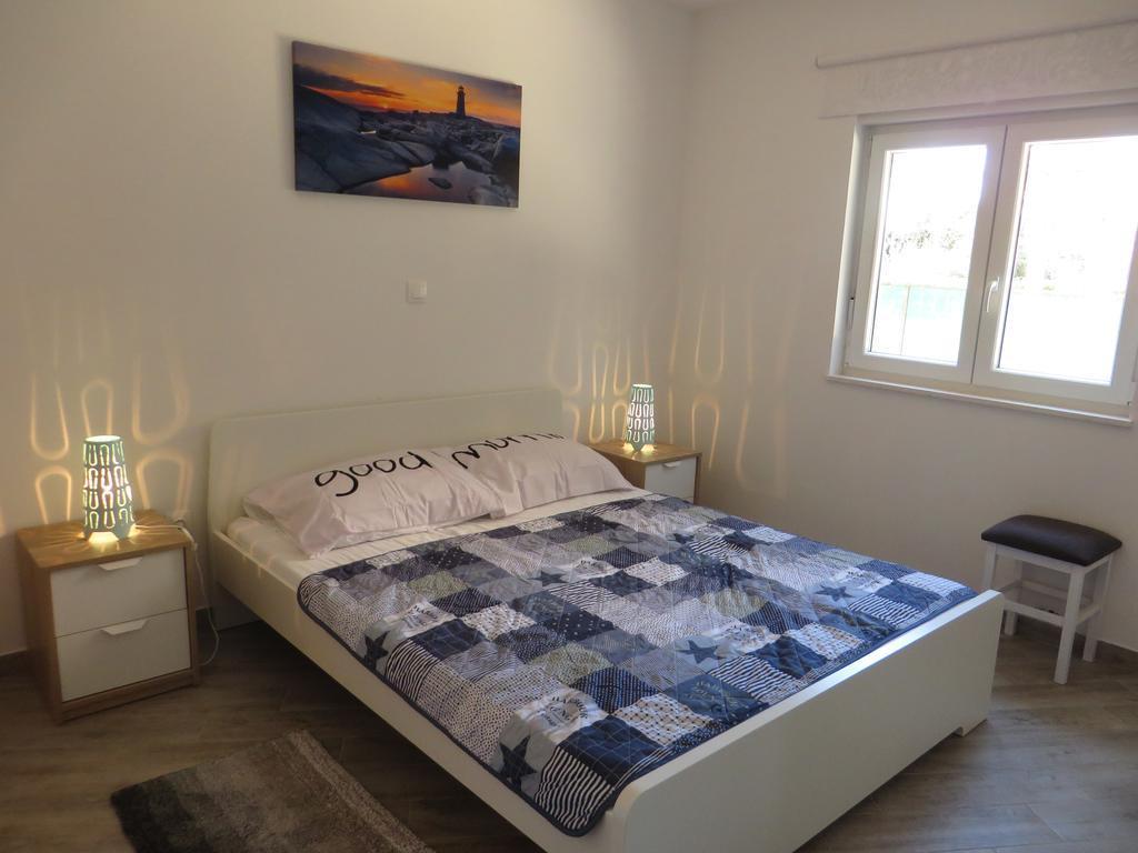 Apartment Karaba *